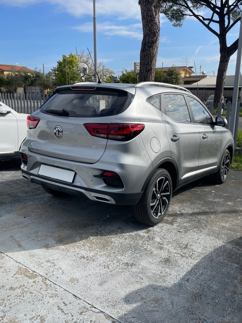 MG ZS 10T AT6 LUXURY