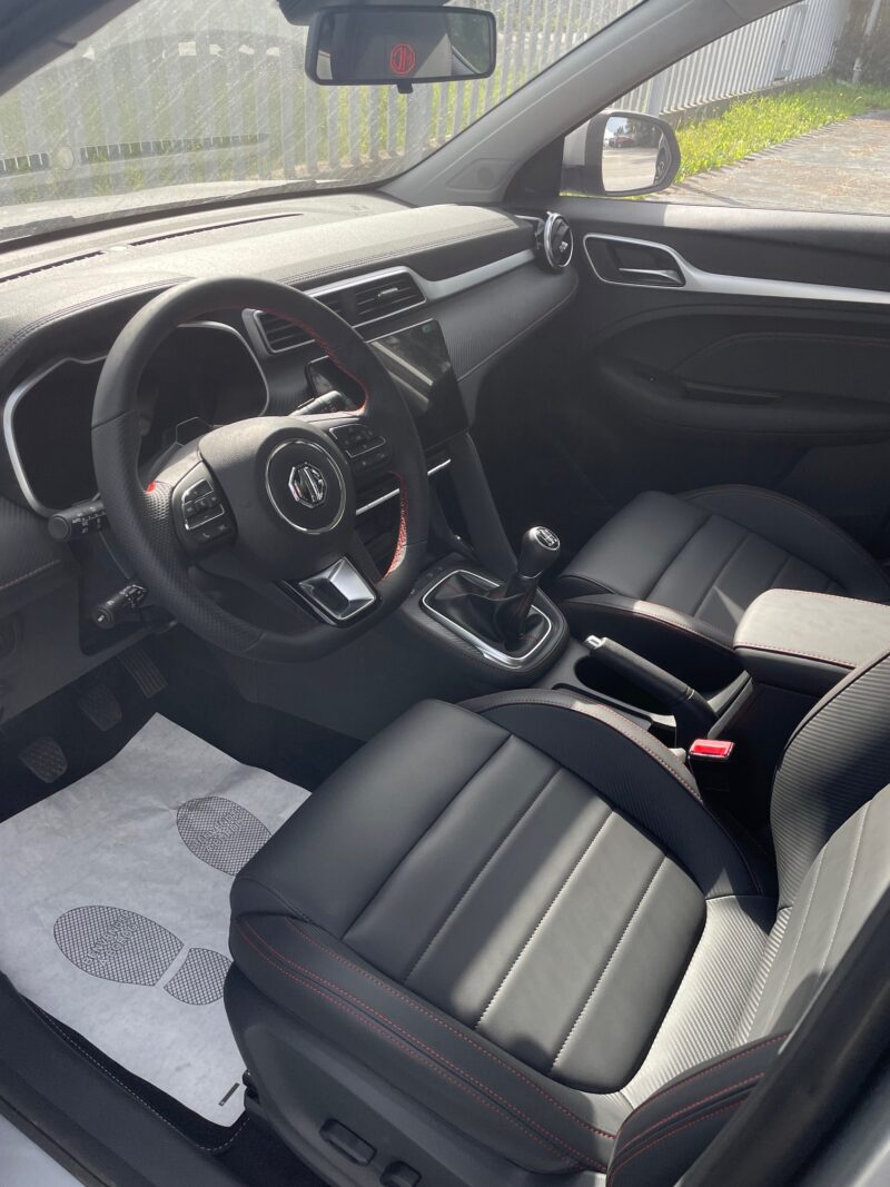 MG ZS 15MT LUXURY (KM0)
